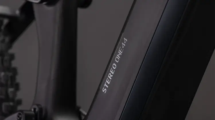 rower_cube_102350_stereo_hybrid_one44_hpc_race800_blackline_5.jpg